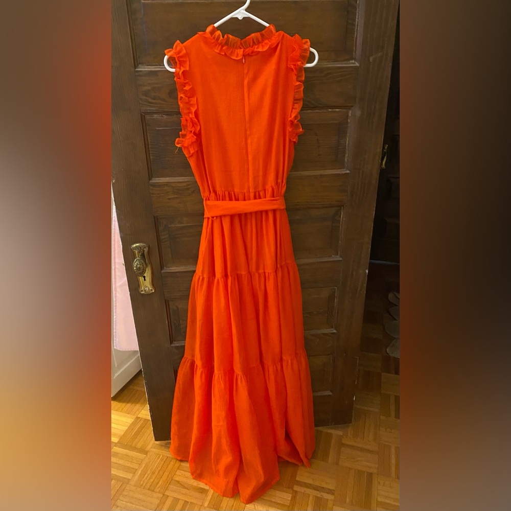 Chic Casual Dress in Bright Orange with Comfortable Fit and Stylish Design - Picture 2 of 5